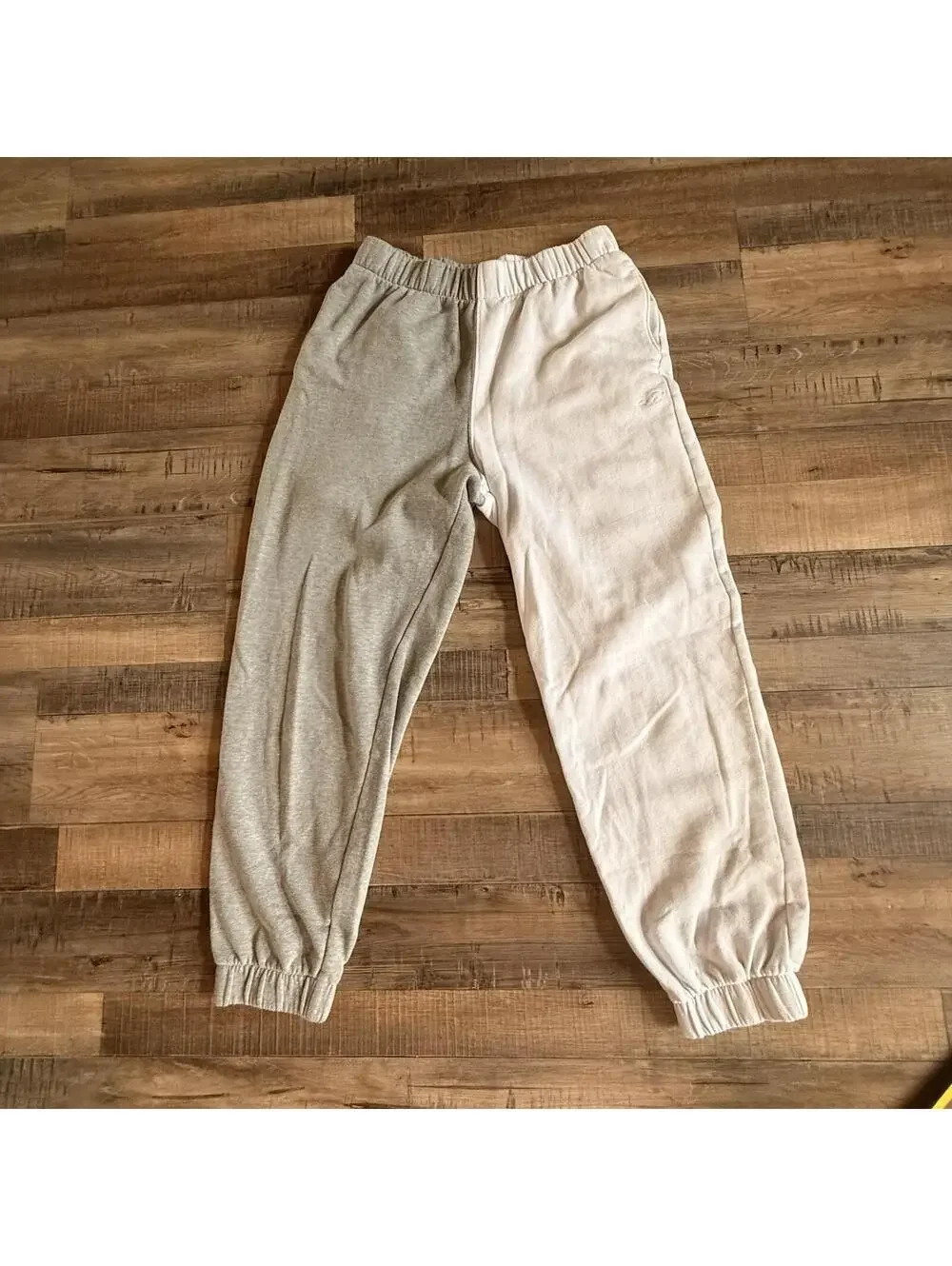 Women’s Hollister Ultra High-Rise Logo Gray/white Sweatpants Pants Joggers sz‎ S